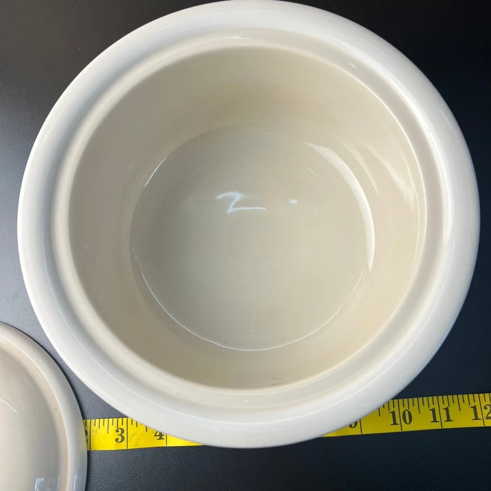Norway by Epoch Discontinued 2qt Covered Casserole‎ Lid Cream White
